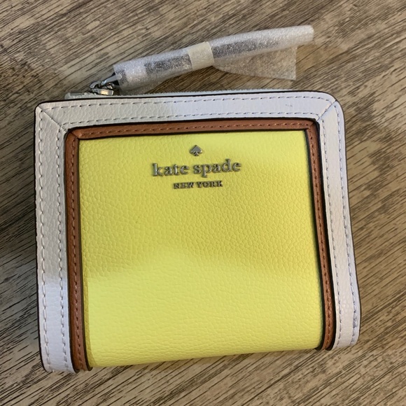 Kate spade small bifold wallet